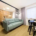 Apartman Dozen Kittens *