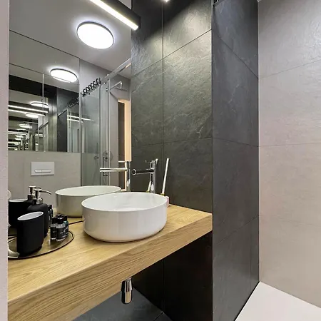 Dozen Kittens Apartment Krakow